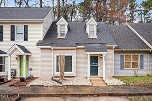 110 Carriage House Trail in Garner, NC - Building Photo