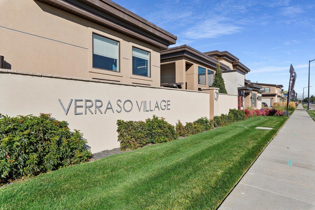 Verraso Village in Meridian, ID - Building Photo