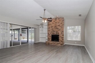 12303 Yellow Rose Cir in Riverview, FL - Building Photo - Building Photo