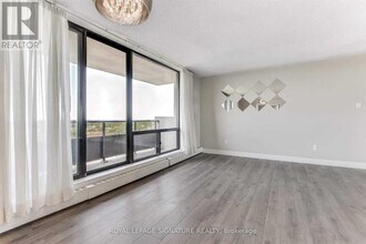2929 Aquitaine Ave in Mississauga, ON - Building Photo - Building Photo