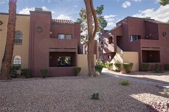 4050 Pacific Harbors Dr in Las Vegas, NV - Building Photo - Building Photo