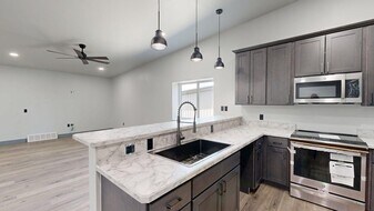 3734 Cresent Lake Rd in Billings, MT - Building Photo