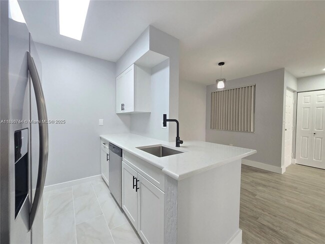 property at 2831 N Oakland Forest Dr