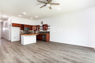 8611 Key Windy Way in Converse, TX - Building Photo - Building Photo