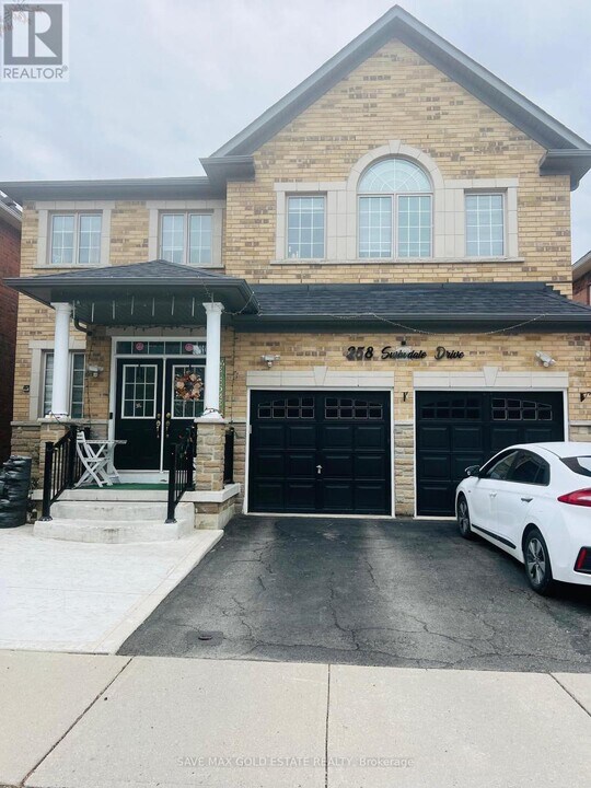 258 Swindale Dr in Milton, ON - Building Photo