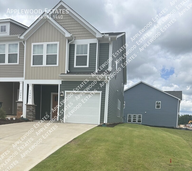 1243 Cherry Orch Rd in Moore, SC - Building Photo