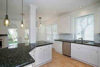 6902 Afton Woods Dr in Houston, TX - Building Photo - Building Photo