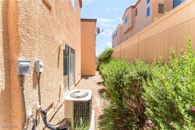 property at 10633 Camel Rock Ct