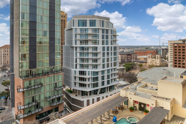 The Floodgate in San Antonio, TX - Foto de edificio - Building Photo