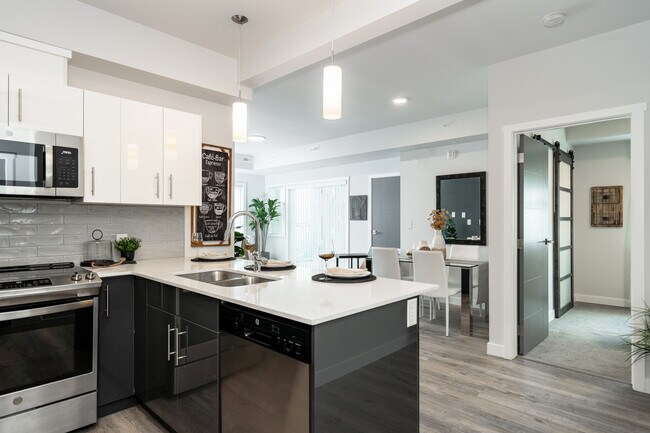 Lot 6 in Winnipeg, MB - Foto de edificio - Building Photo