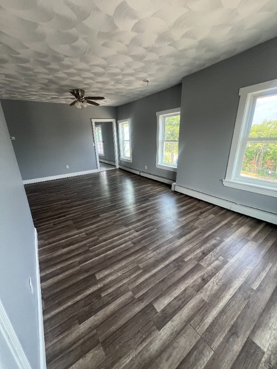 8 Humes St in Pawtucket, RI - Foto de edificio