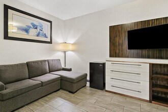 1519-19 S Charles St in Baltimore, MD - Foto de edificio - Building Photo