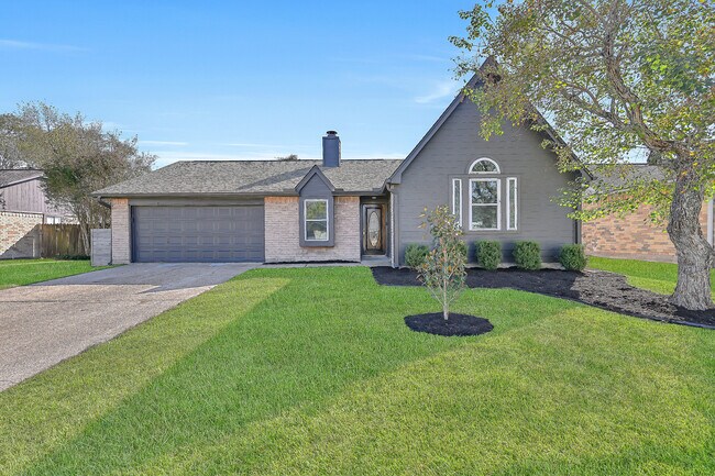 2513 Northern Dr in League City, TX - Building Photo - Building Photo