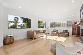8547 Shoup Ave in Los Angeles, CA - Building Photo - Building Photo