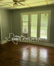 306 W Jacinto St in Groesbeck, TX - Building Photo - Building Photo