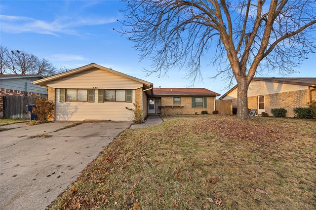 517 McDivitt Dr in Garland, TX - Building Photo