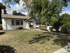 339 N Jefferson St in Dixon, CA - Building Photo - Building Photo