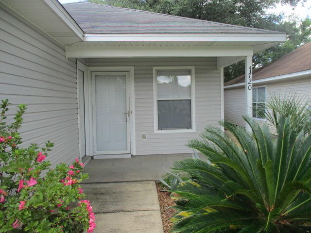 7720 Lola Cir in Navarre, FL - Building Photo - Building Photo