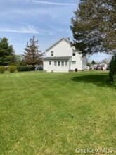 16 Airport Rd-Unit -1 in Huguenot, NY - Building Photo - Building Photo