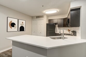 Ashford Belmar in Lakewood, CO - Foto de edificio - Building Photo