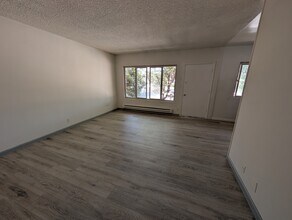 15308 Orange Ave, Unit 1 in Paramount, CA - Building Photo - Building Photo