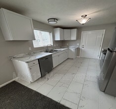 1337 S 10th St in Lincoln, NE - Building Photo - Building Photo