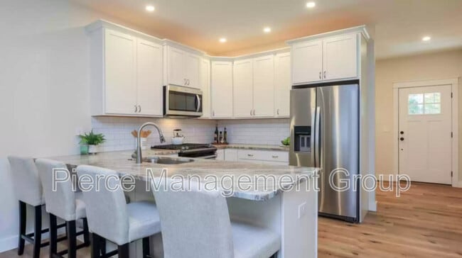 property at 34 Ponemah Hill Rd