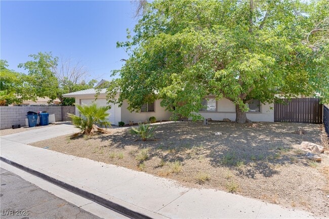4605 Cinderella Ln