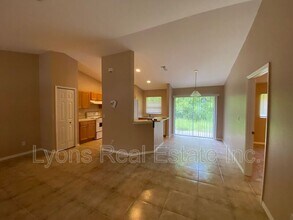 566 Nimitz Blvd in Lehigh Acres, FL - Building Photo - Building Photo