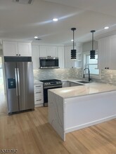 348 Clifton Ave in Newark, NJ - Building Photo - Building Photo
