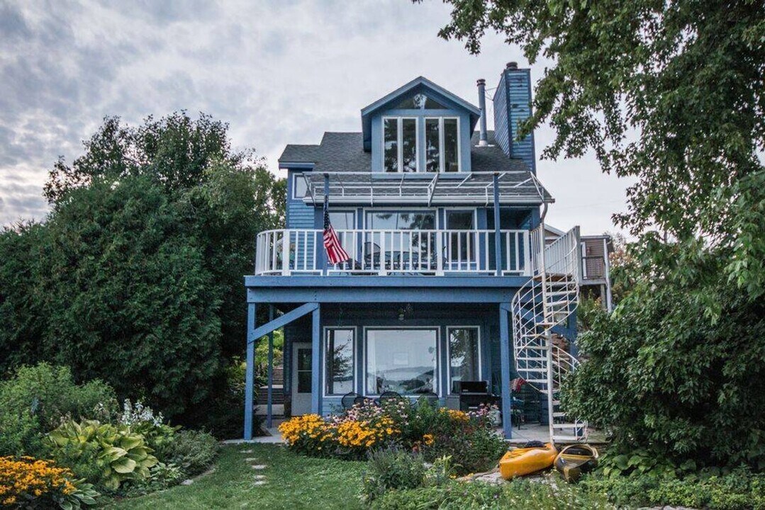 725 Jenifer St-Unit -Capitol Lakehouse Upper Level in Madison, WI - Building Photo
