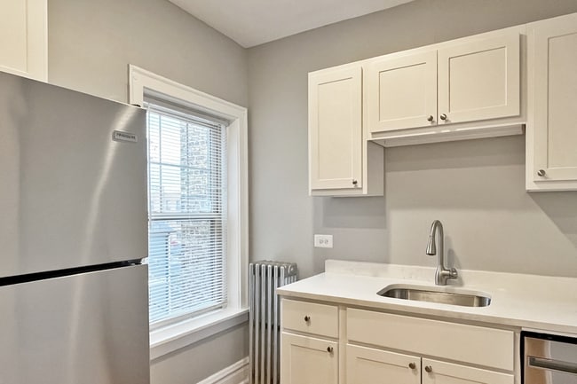 425-431 N. Humphrey Ave.
