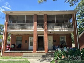 2729 Bancroft St in Charlotte, NC - Building Photo