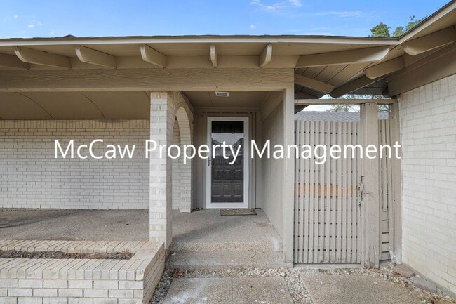 1736 Brown Trail in Hurst, TX - Building Photo - Building Photo