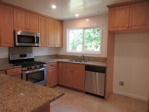 18330 Blackhawk St in Los Angeles, CA - Building Photo - Building Photo