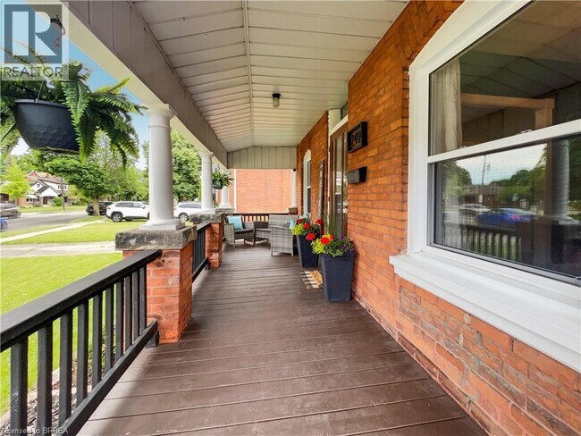 249 Erie Ave in Brantford, ON - Building Photo - Building Photo