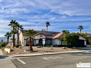 9939 Vía Real in Desert Hot Springs, CA - Foto de edificio - Building Photo