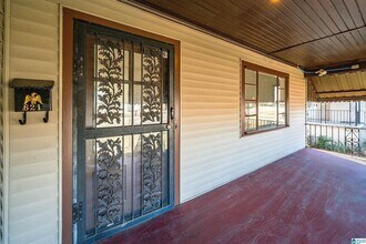 621 Valley Rd in Fairfield, AL - Building Photo - Building Photo