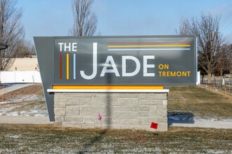 The Jade on Tremont in Davenport, IA - Foto de edificio - Building Photo