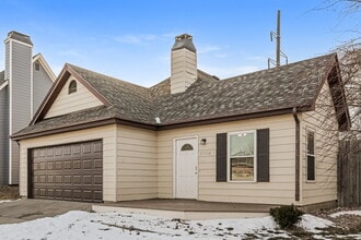 17704 E Bellewood Dr, Unit 1621-D in Aurora, CO - Foto de edificio - Building Photo