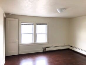 3 Tomlinson St in Ansonia, CT - Building Photo - Building Photo
