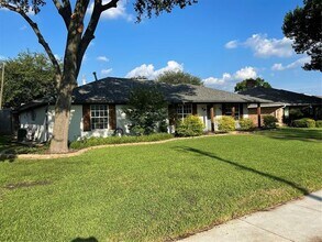 3002 Canyon Brook Dr in Richardson, TX - Building Photo - Building Photo