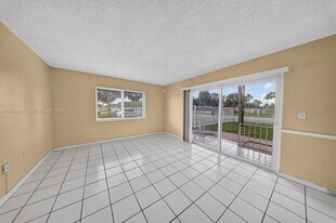 505 NW 177th St in Miami Gardens, FL - Building Photo