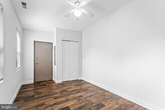 1912 Eastern Ave in Baltimore, MD - Foto de edificio - Building Photo