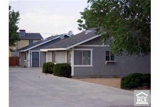 16756 Lime St in Hesperia, CA - Building Photo - Building Photo