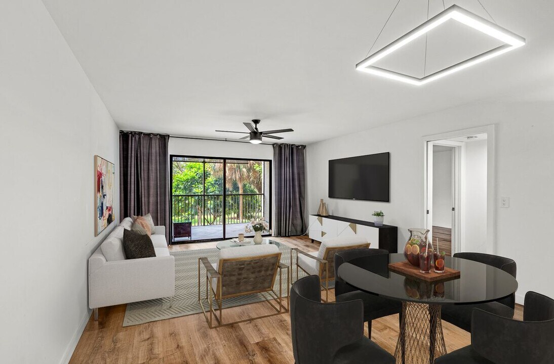 2202 S Cypress Bend Dr in Pompano Beach, FL - Building Photo