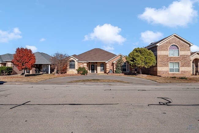 6915 Robbie Rd in Odessa, TX - Building Photo - Building Photo