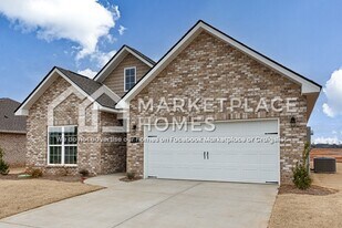 113 Saylor Rose Dr in New Market, AL - Building Photo