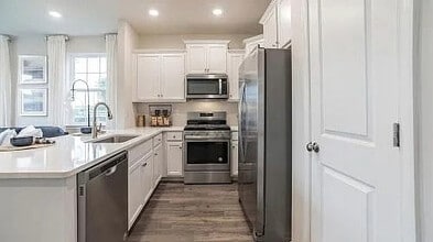 1184 Martin Rd in Breinigsville, PA - Building Photo - Building Photo