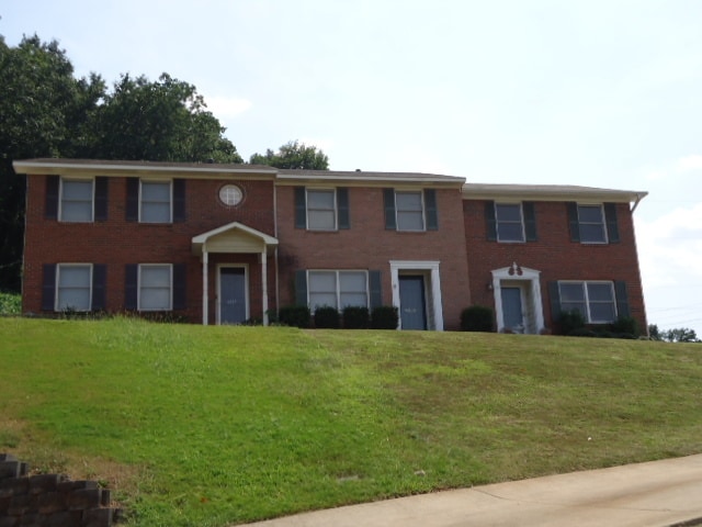 property at 4809 Cheshire Cir